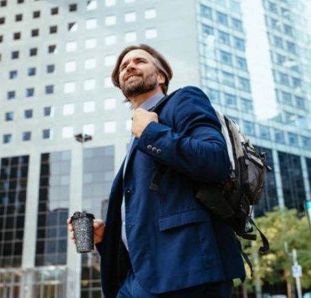 当功能不再是核心卖点，办公软件竞争转向体验与稳定性